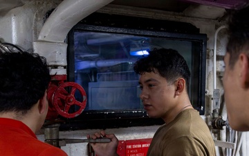 Abraham Lincoln conducts routine maintenance