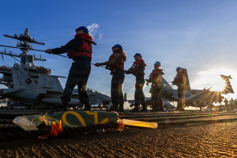 Abraham Lincoln conducts replenishment-at-sea with Yukon