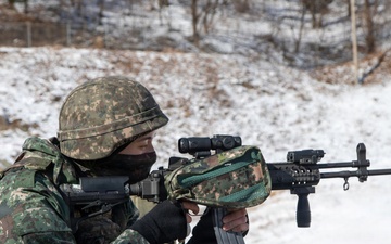 6-37 FA conducts cross training with Republic of Korea soldiers from 5th Infantry Brigade