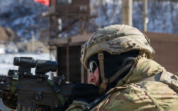 6-37 FA conducts cross training with Republic of Korea soldiers from 5th Infantry Brigade