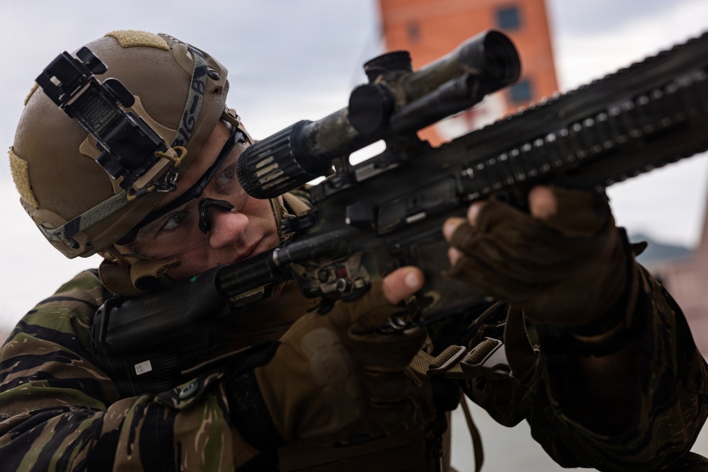 12th LCT Marines Put Their Urban Terrain Skills to the Test During a Squad Competition