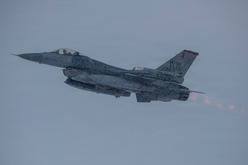 BS26-02: 35th FW Ensures Readiness with Winter Weather F-16 Takeoffs