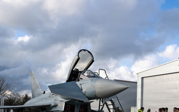3rd ID tours German air force Eurofighter squadron