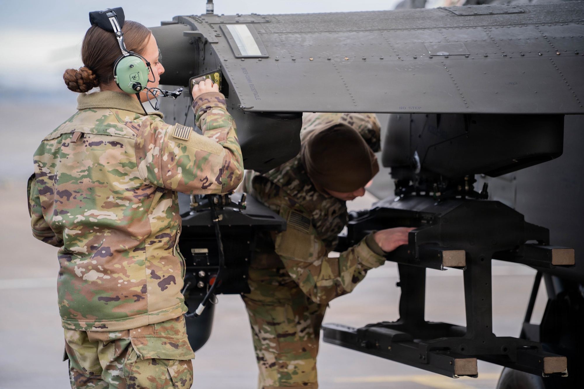 ★希少　青田充弘　FULL GEAR US Military DVIDS - Images - A day with Armament Soldiers at 2-159th Attack