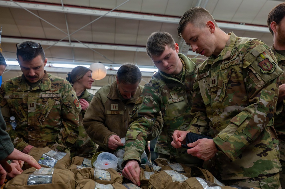 Strengthening Partnerships: 86 AES, Royal Netherlands Air and Space Force collaborate on aeromedical training