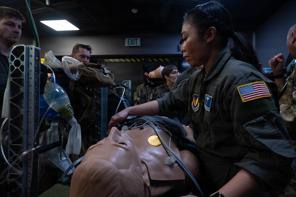 Strengthening Partnerships: 86 AES, Royal Netherlands Air and Space Force collaborate on aeromedical training