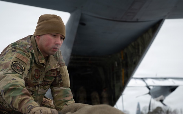 Strengthening Partnerships: 86 AES, Royal Netherlands Air and Space Force collaborate on aeromedical training