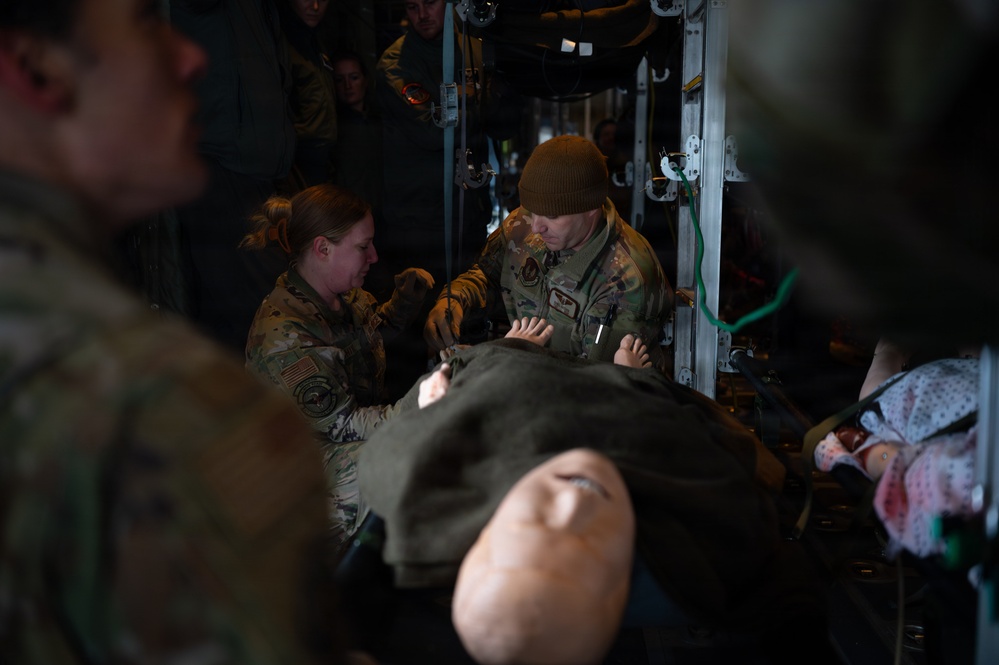 Strengthening Partnerships: 86 AES, Royal Netherlands Air and Space Force collaborate on aeromedical training