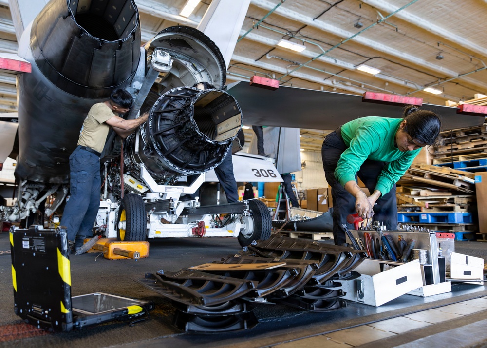 VFA-31 Routine Maintenance