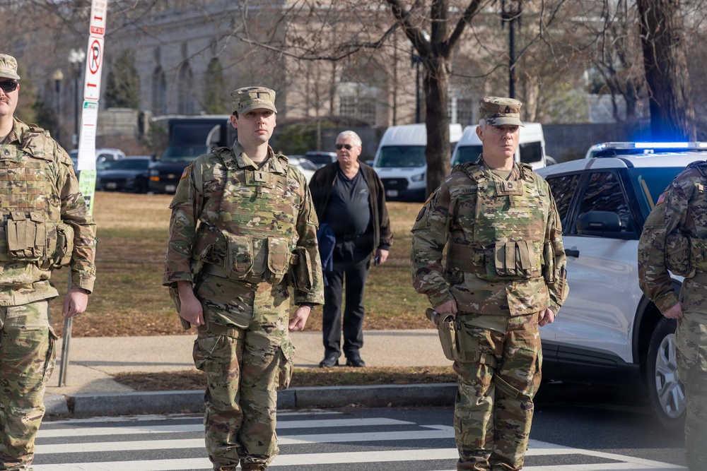 National Guardsmen from Mississippi Honor Fallen Metro DC Police Officer