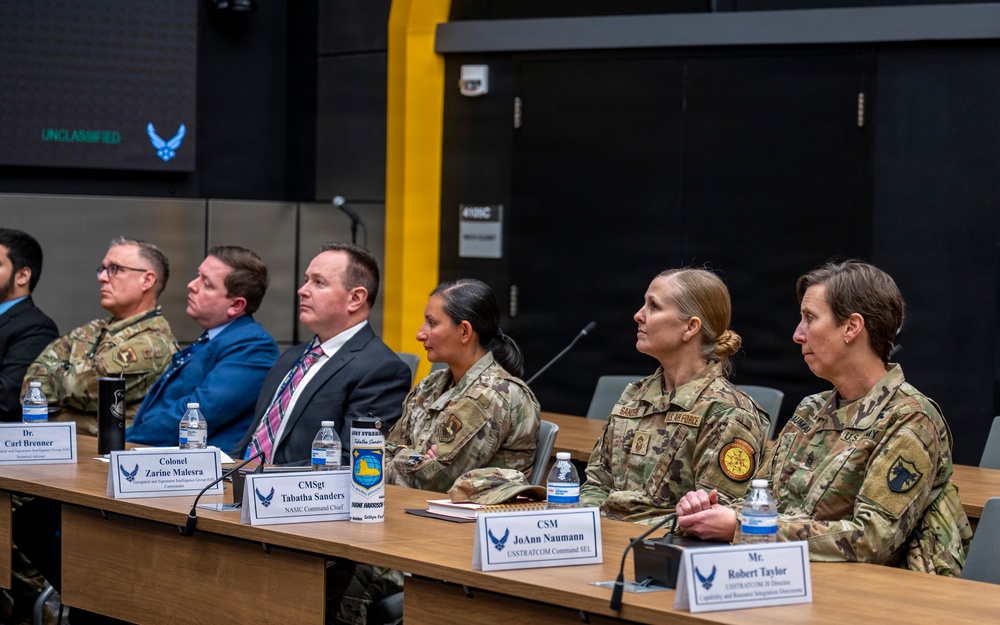 USSTRATCOM leaders visit National Air and Space Intelligence Center