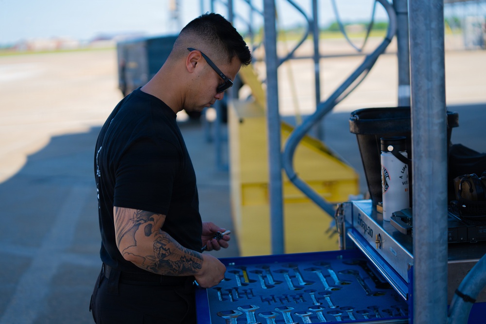 F-22 Raptor Aerial Demonstration Team performs at the Airpower Over Hampton Roads 2023