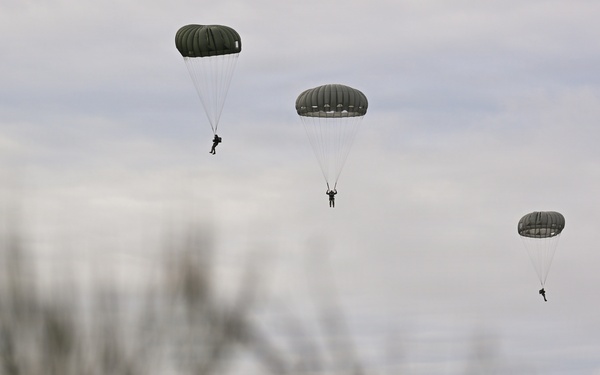 116th ASOS integrate with joint force for Menton Jump