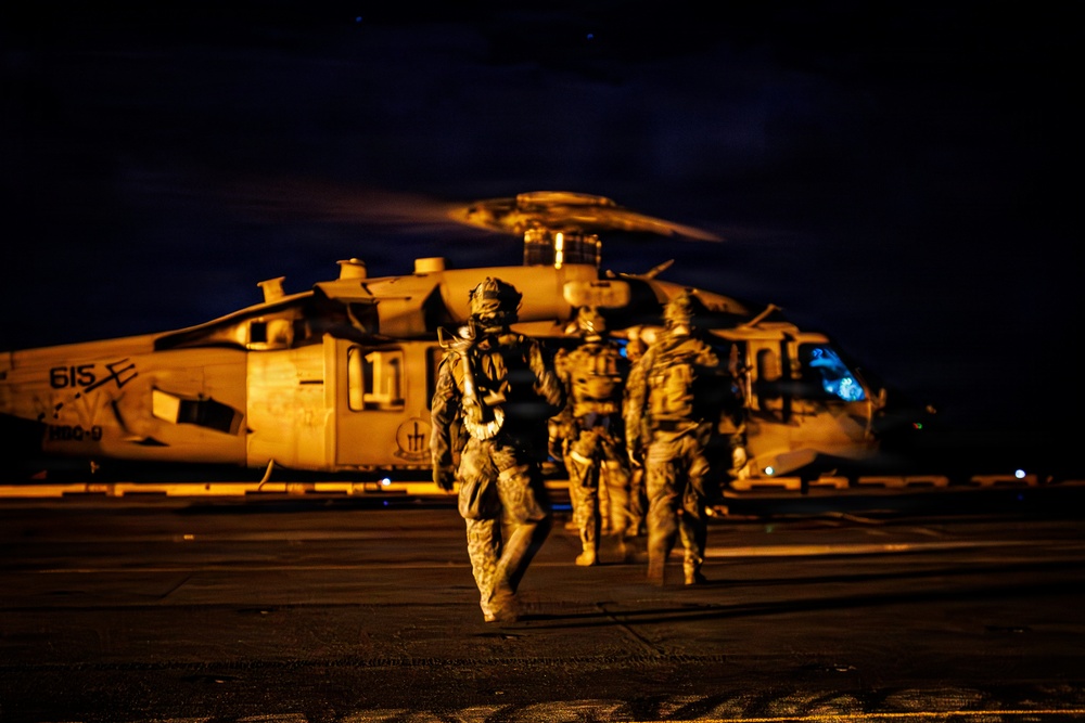 HSC-9 Right of Visit Boarding Operation