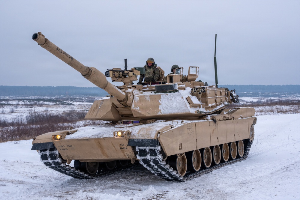 Polish general fires U.S. M1A2 Abrams Tank on range at Winter Falcon 26