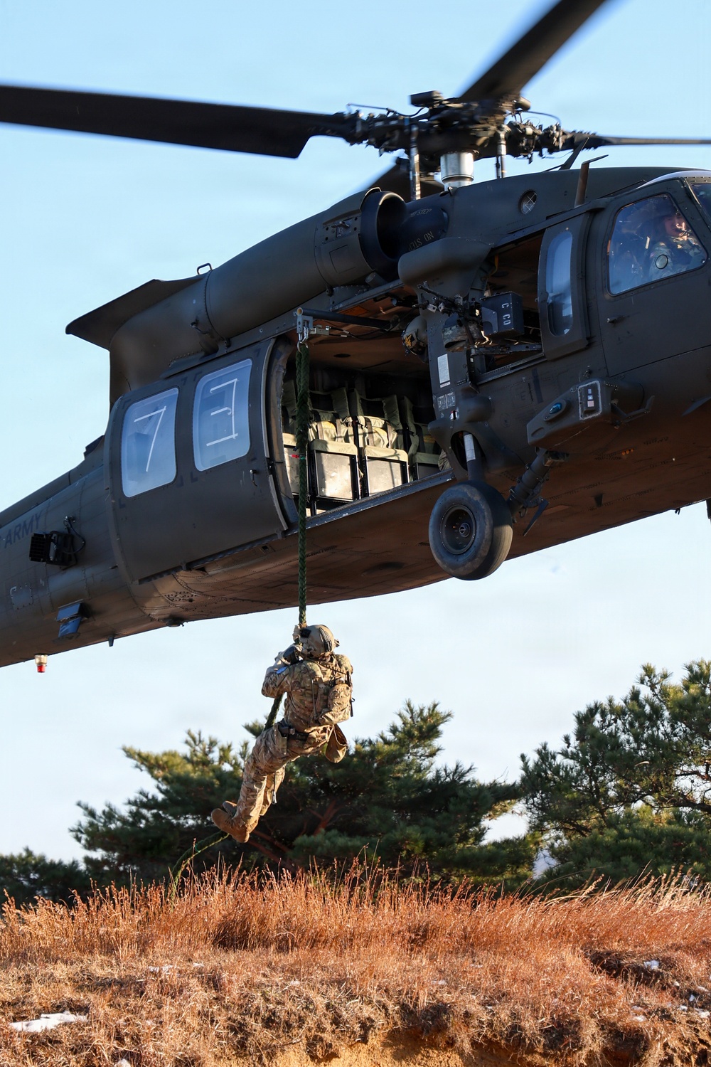 2-2 AHB Conducts Joint Fast-Rope Air Assault Training