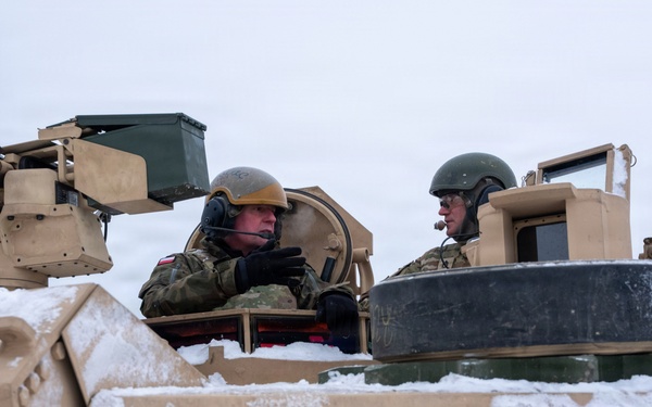 Polish general prepares to unleashes power of U.S. M1A2 Abrams Tank