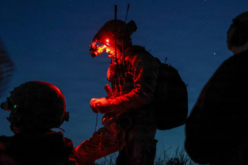 2-2 AHB Conducts Joint Fast-Rope Air Assault Training