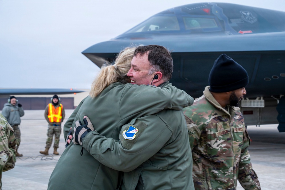 Col. Jared Kennish's fini flight in the B-2 Spirit