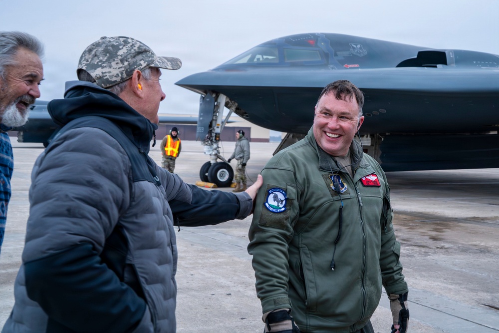 Col. Jared Kennish's fini flight in the B-2 Spirit