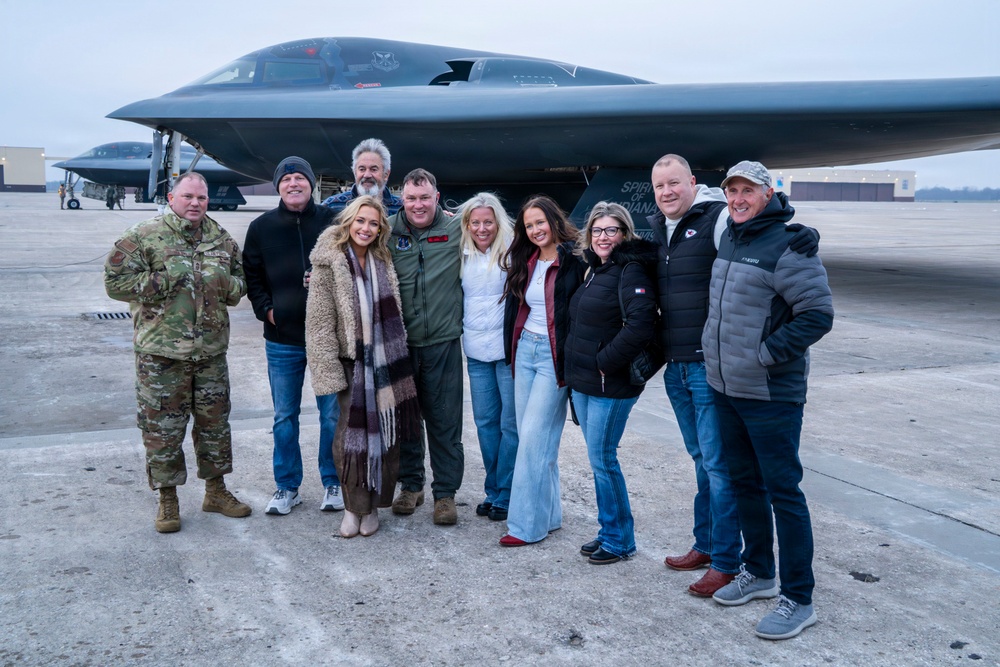 Col. Jared Kennish's fini flight in the B-2 Spirit