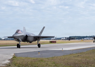 125th Fighter Wing Enhances Combat Readiness with F-35A Hot Pit Training Operations