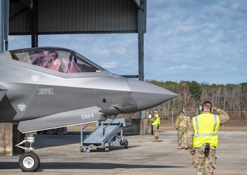 125th Fighter Wing Enhances Combat Readiness with F-35A Hot Pit Training Operations