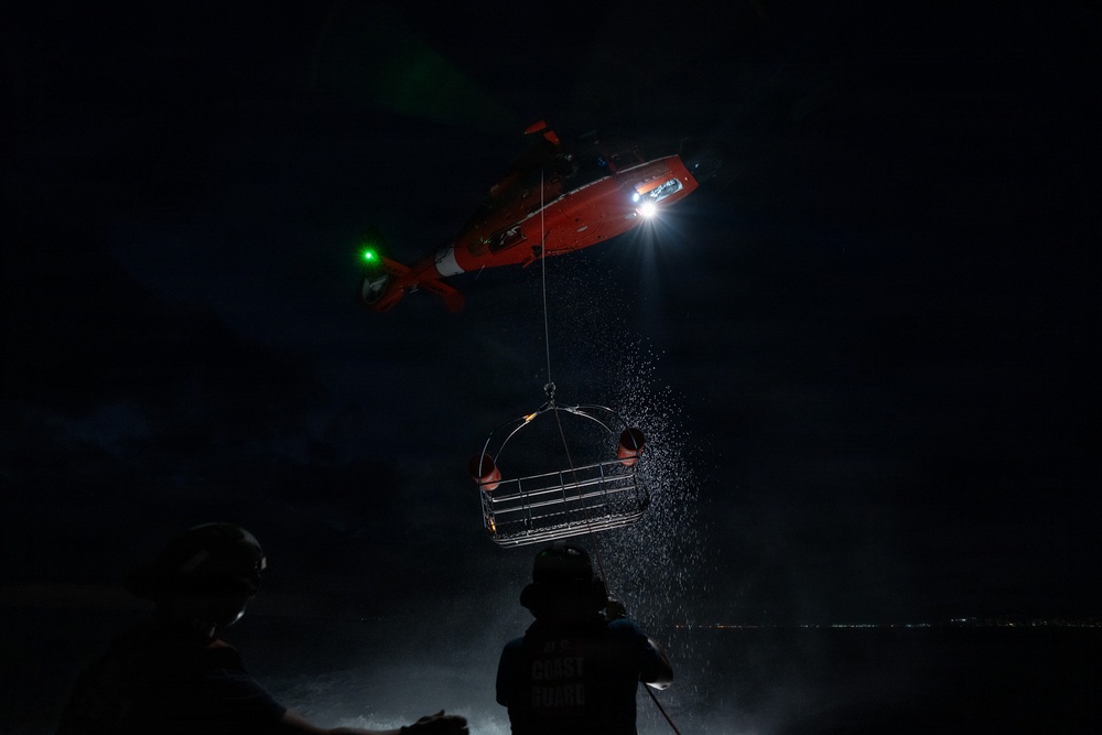 U.S. Coast Guard Station Honolulu conducts nighttime training with Air Station Barbers Point