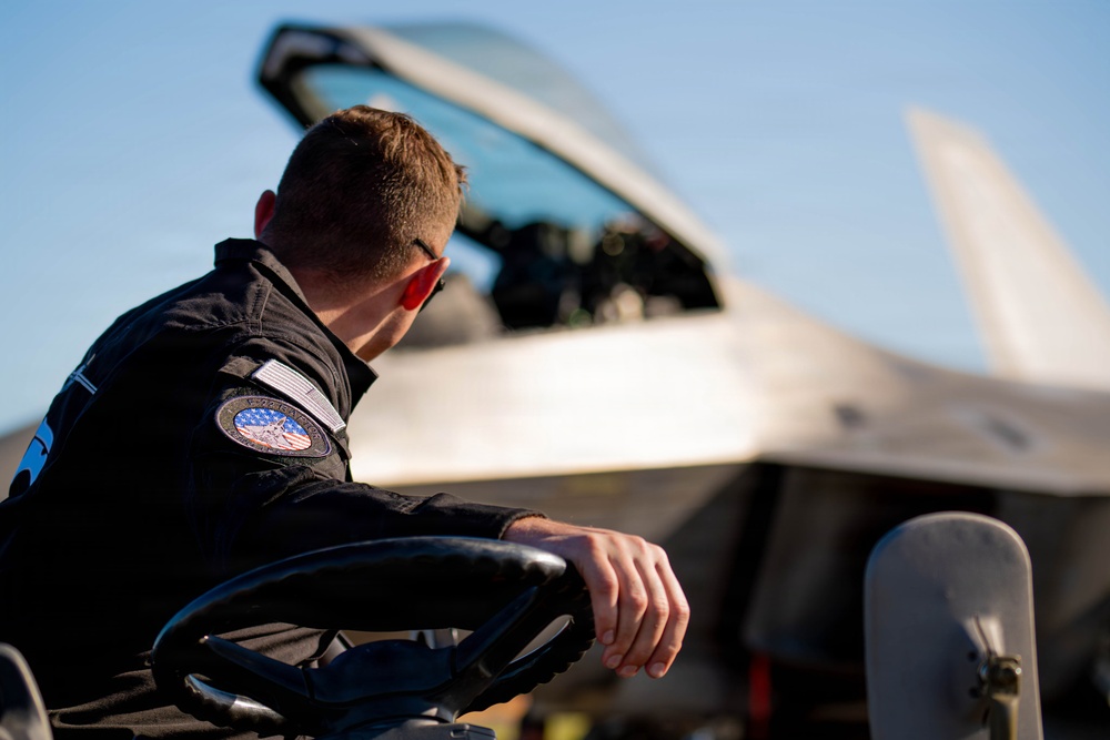 F-22 Raptor Aerial Demonstration Team performs at the Avalon Australia International Air Show 2025
