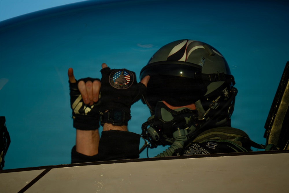 F-22 Raptor Aerial Demonstration Team performs at the Avalon Australia International Air Show 2025