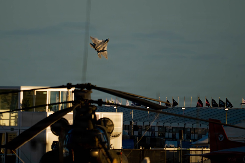 F-22 Raptor Aerial Demonstration Team performs at the Avalon Australia International Air Show 2025