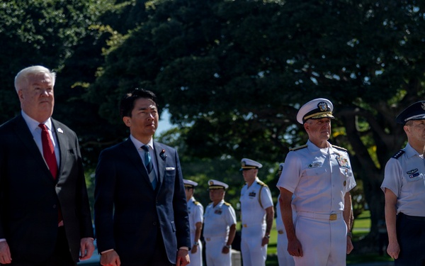 Japan Minister of Defence and Commander, U.S. Pacific Fleet visit Punchbowl Cemetery