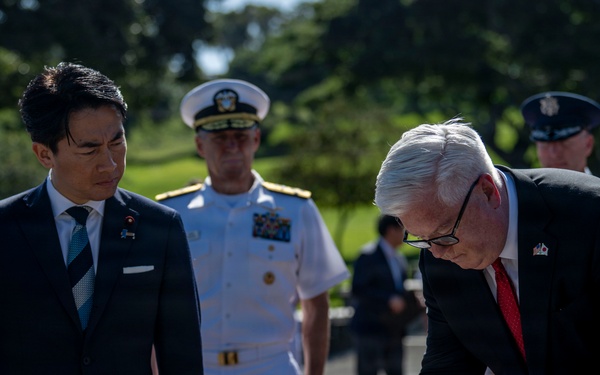 Japan Minister of Defence and Commander, U.S. Pacific Fleet visit Punchbowl Cemetery