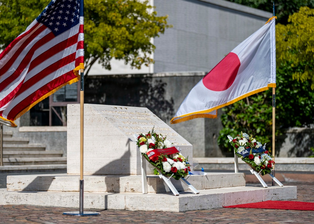 Japan Minister of Defence and Commander, U.S. Pacific Fleet visit Punchbowl Cemetery