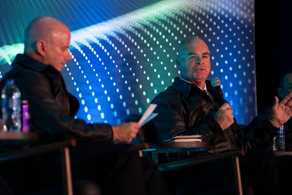 VCNO, SWOBOSS, COMNAVSURFLANT Participate in Panel Discussions at SNA 2026