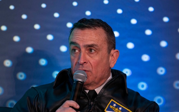 VCNO, SWOBOSS, COMNAVSURFLANT Participate in Panel Discussions at SNA 2026