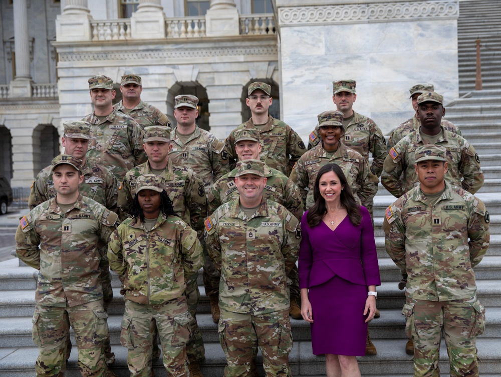 Alabama Guardsmen Meet Sen. Britt On Capitol Grounds