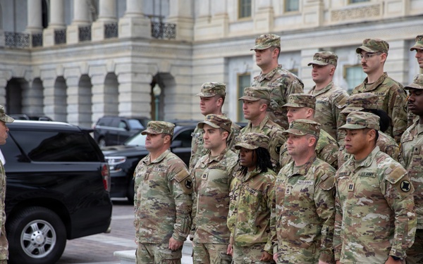 Alabama Guardsmen Meet Sen. Britt On Capitol Grounds