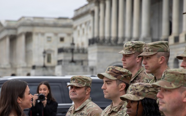 Alabama Guardsmen Meet Sen. Britt On Capitol Grounds