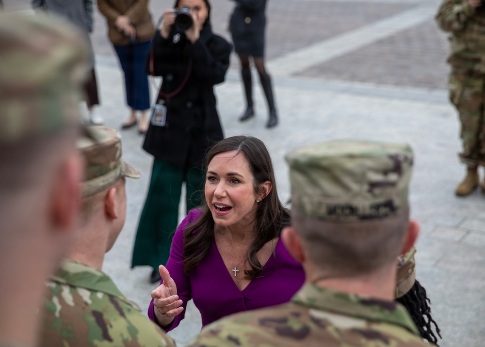 Alabama Guardsmen Meet Sen. Britt On Capitol Grounds