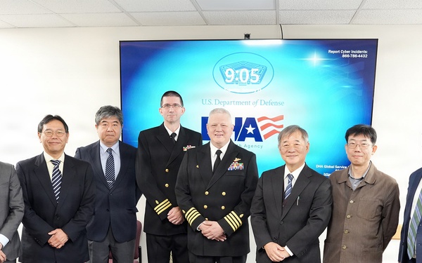 Representatives of Japan’s National Defense Medical College revisit NAMRU San Antonio