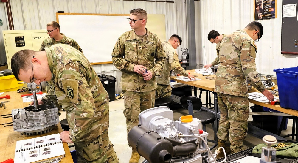 Soldiers train to earn 91J MOS at RTS-Maintenance at Fort McCoy