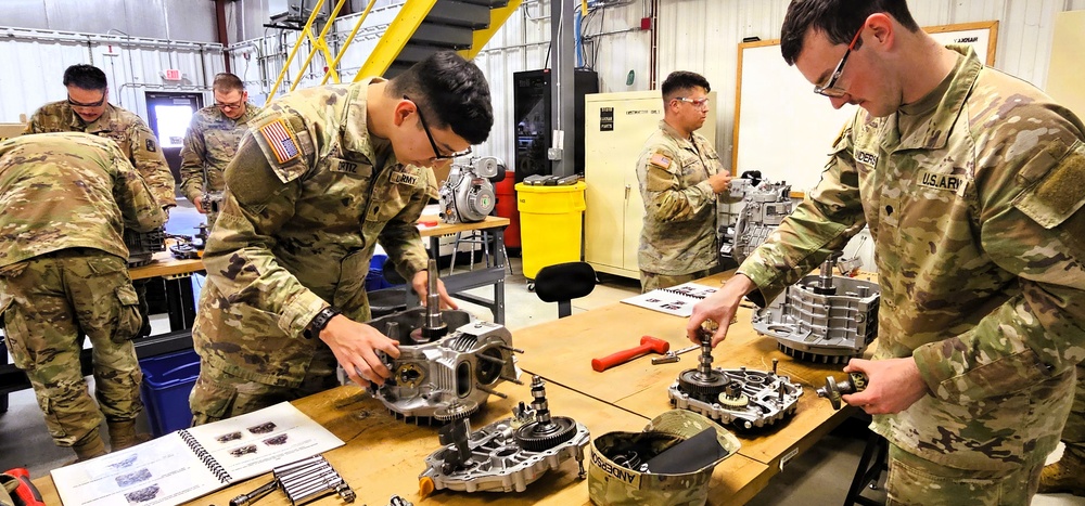 Soldiers train to earn 91J MOS at RTS-Maintenance at Fort McCoy