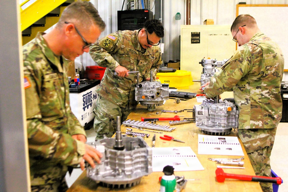 Soldiers train to earn 91J MOS at RTS-Maintenance at Fort McCoy