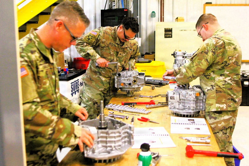 Soldiers train to earn 91J MOS at RTS-Maintenance at Fort McCoy