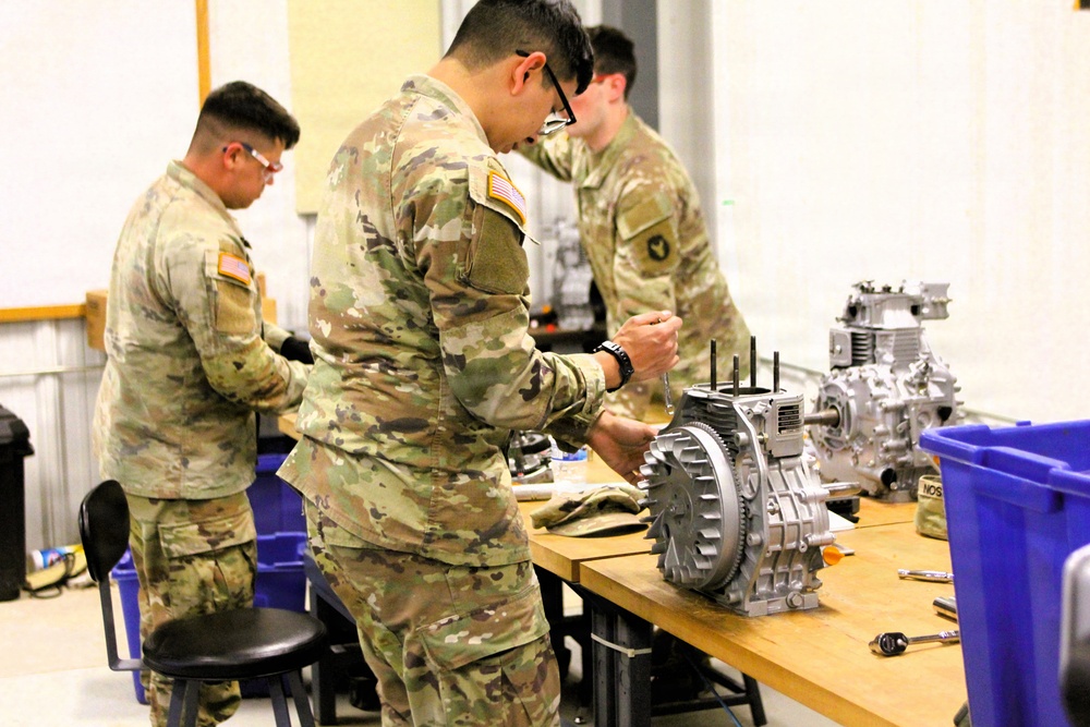 Soldiers train to earn 91J MOS at RTS-Maintenance at Fort McCoy