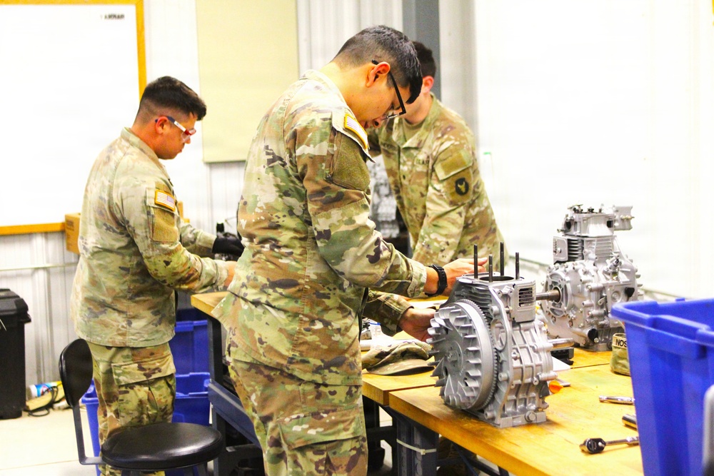 Soldiers train to earn 91J MOS at RTS-Maintenance at Fort McCoy