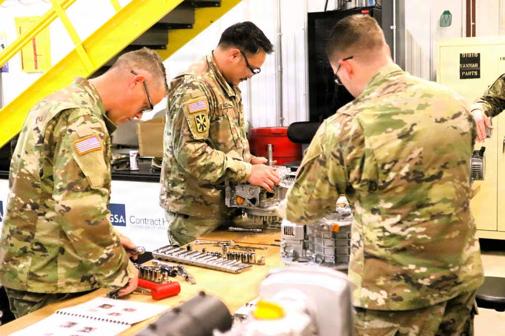 Soldiers train to earn 91J MOS at RTS-Maintenance at Fort McCoy