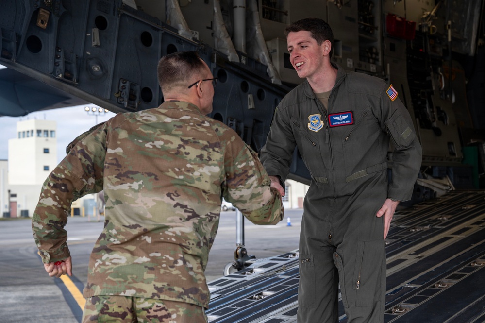 USTRANSCOM Deputy Commander Visits Team McChord