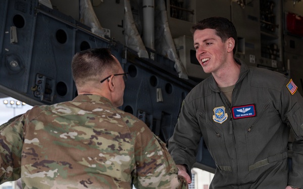 USTRANSCOM Deputy Commander Visits Team McChord